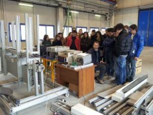 studenti del Galilei al laboratorio di Fisica dell'Università di Pavia